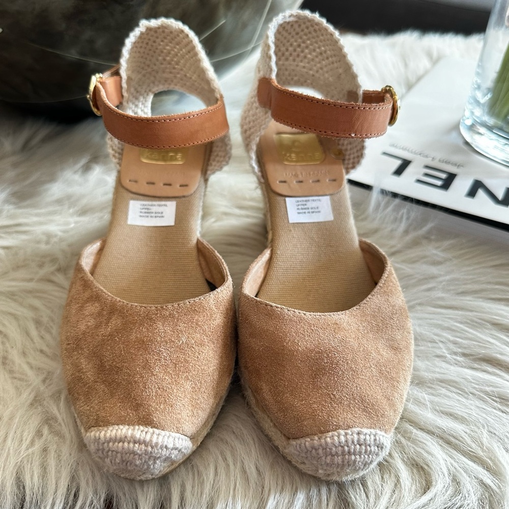 Kanna closed toe espadrille. NEW size 35 (5)